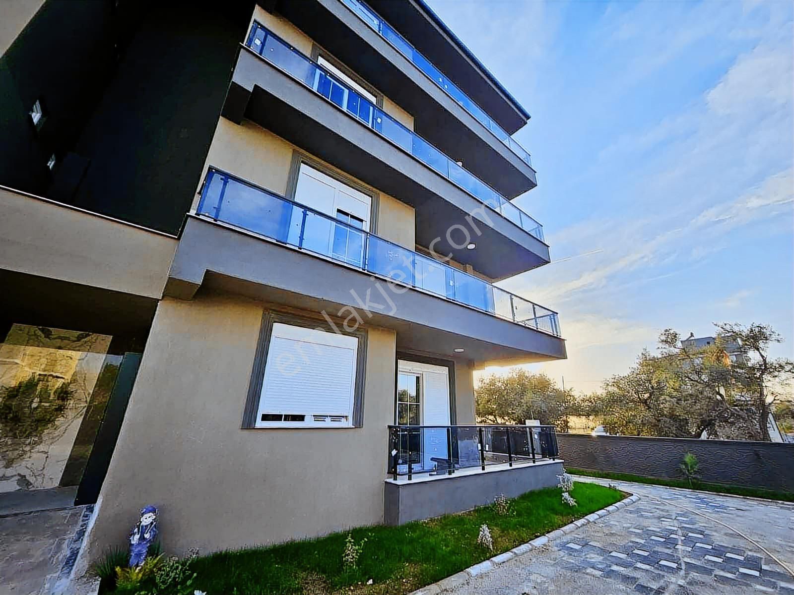 Eşyalı Kiralık Daire 1+1 Geniş Sıfır Eşyalar