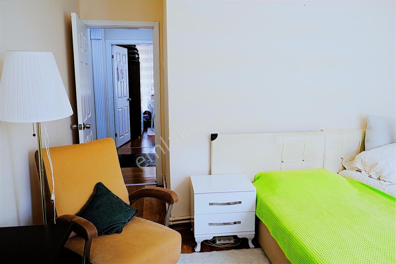 Karşıyaka Girne Caddesi 3+1 Satılık Daire - Görsel 2