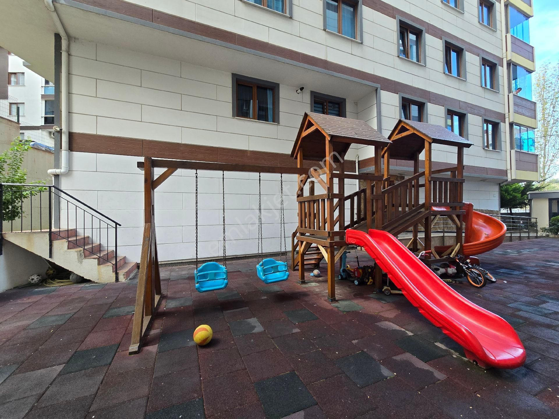 Maltepede 3+2 Geniş Satılık Daire - Görsel 5