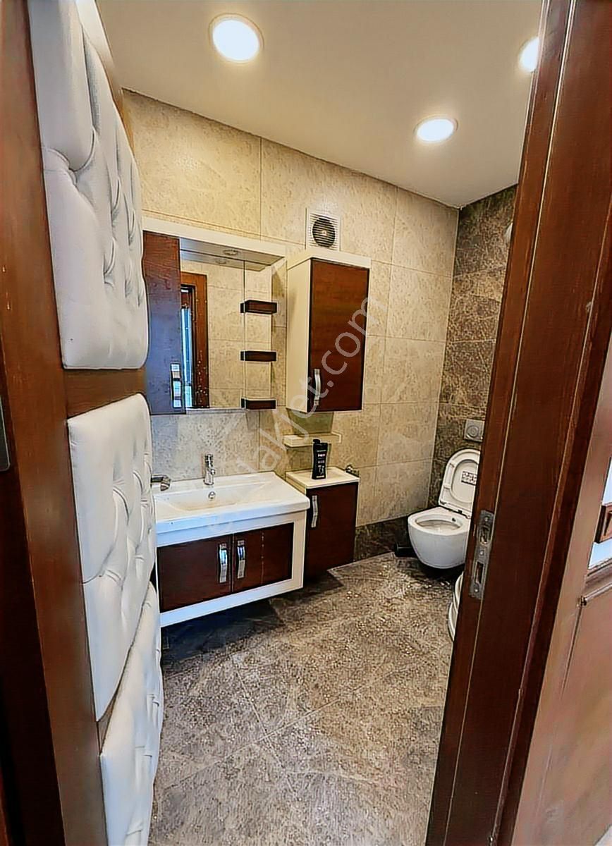 Sultanbeyli Çarşıda Bankaların Ütünde Ofis Büro Katı - Görsel 2