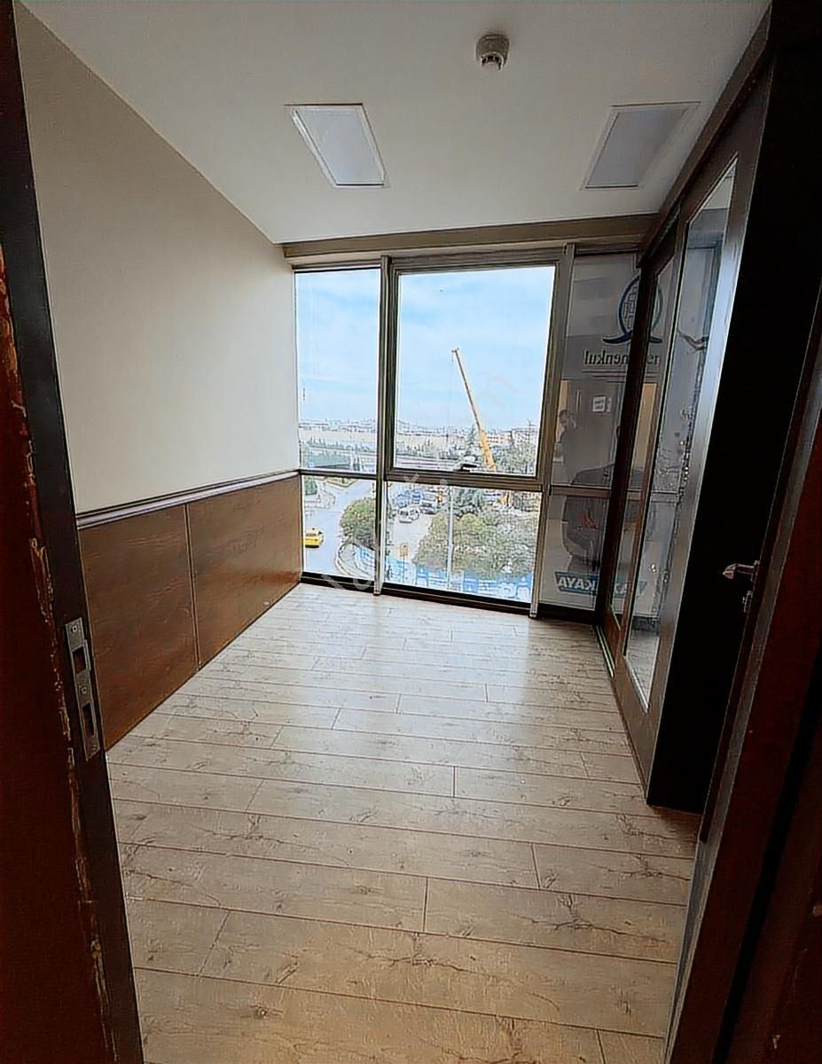 Sultanbeyli Çarşıda Bankaların Ütünde Ofis Büro Katı - Görsel 9