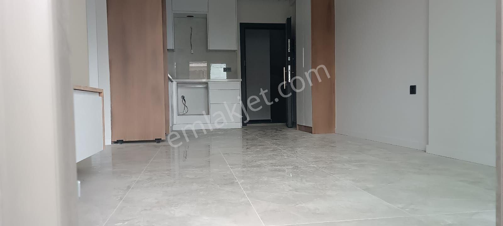 1200 Evlerde 2+1 Ara Kat Daire