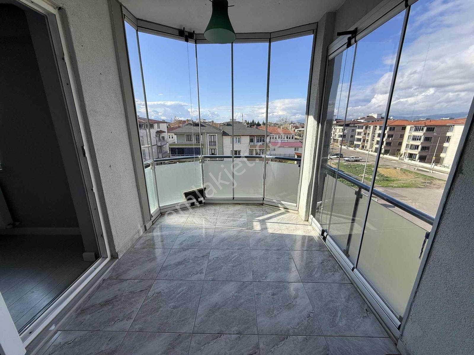 Okul Yakınında, Güney Cephe 4'üncü Kat 2+1 Asansörlü Daire - Görsel 12