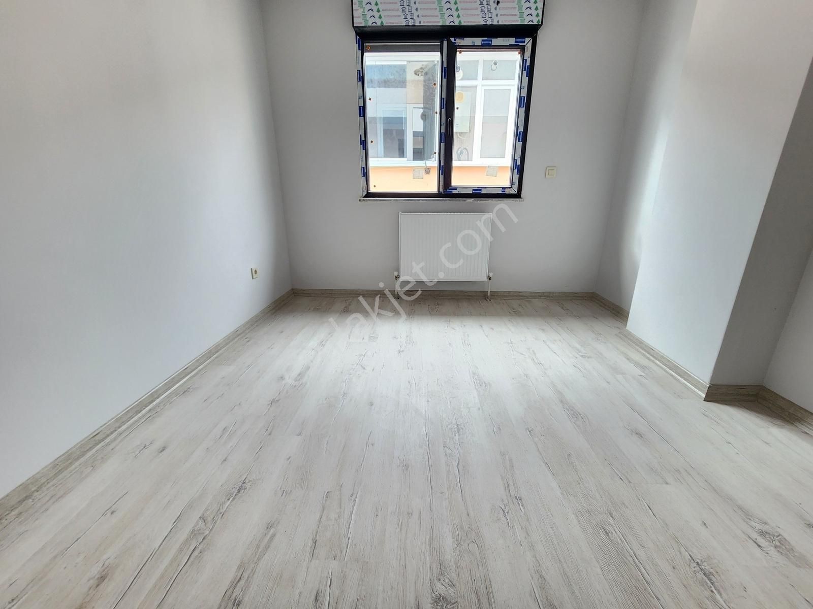 Anka'dan Ümraniye İstiklal Sıfır Lüks Bina 2+1 Taşınmaya Hazır - Görsel 3
