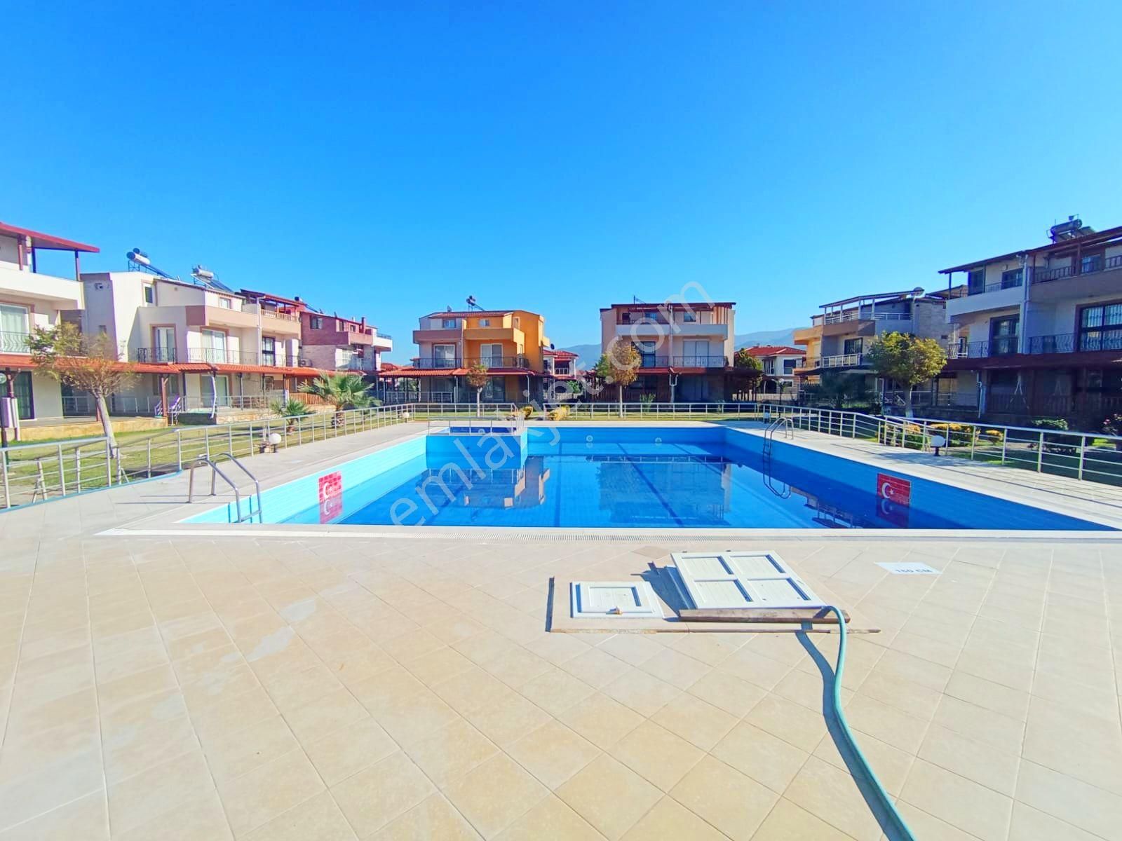 Denize 100 Metre 4+1 Bahçeli Villa - Görsel 29