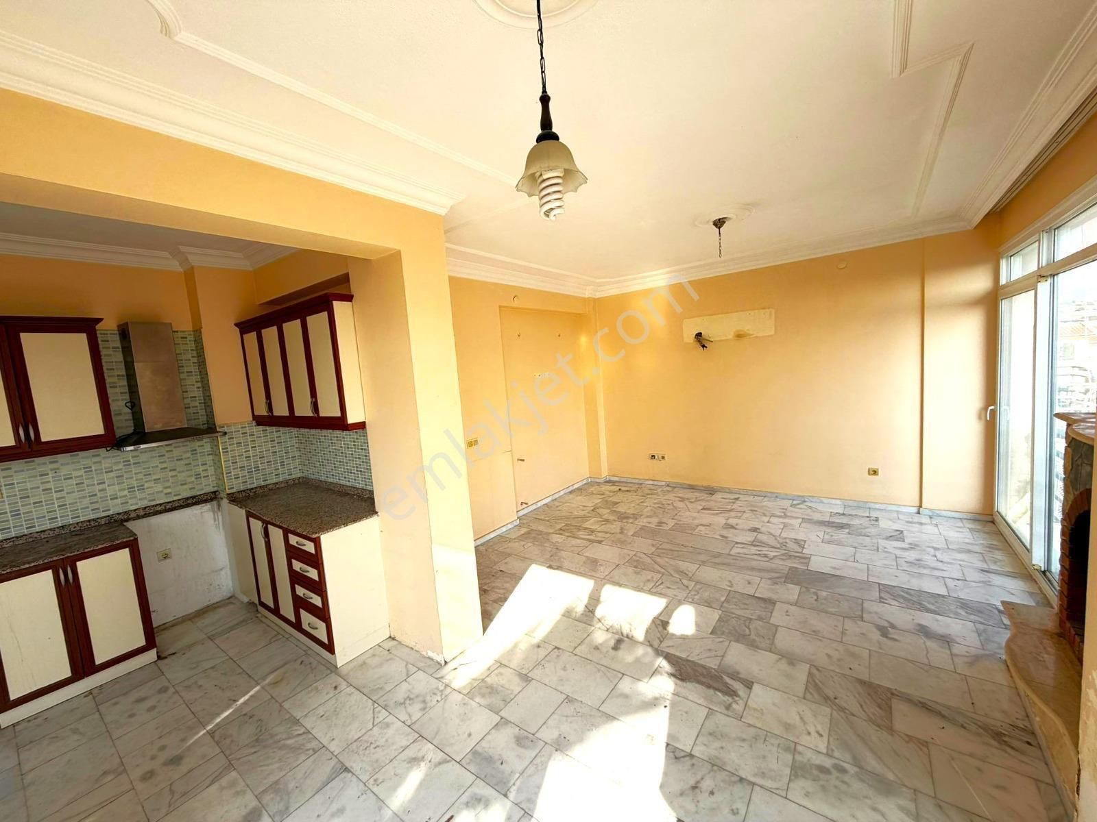 Kuşadası Kadınlar Denizi Manzaralı Plaja 900m 7+2 Fourleks 220m2 Satılık Villa - Görsel 19