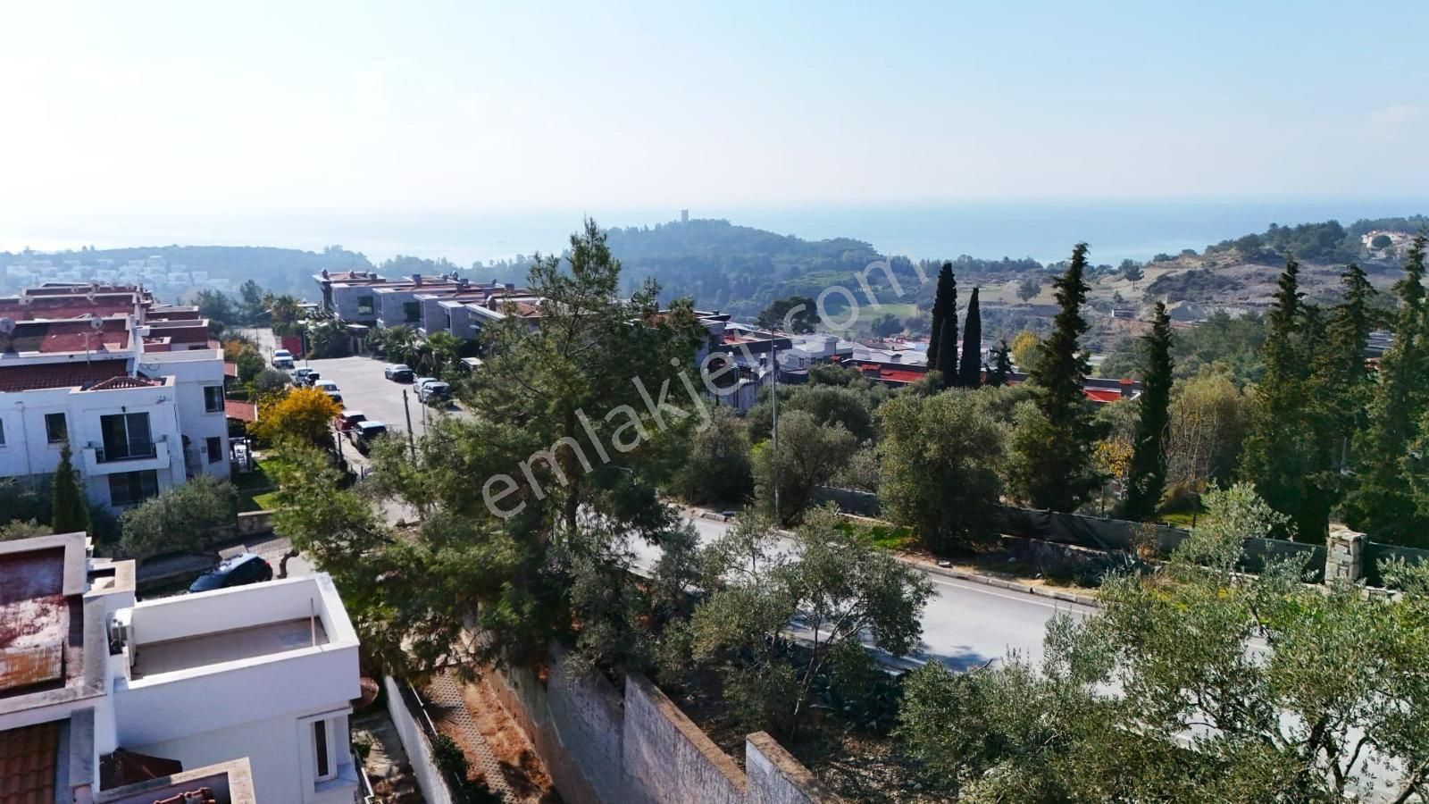 Kuşadası Kadınlar Denizi Manzaralı Plaja 900m 7+2 Fourleks 220m2 Satılık Villa - Görsel 9