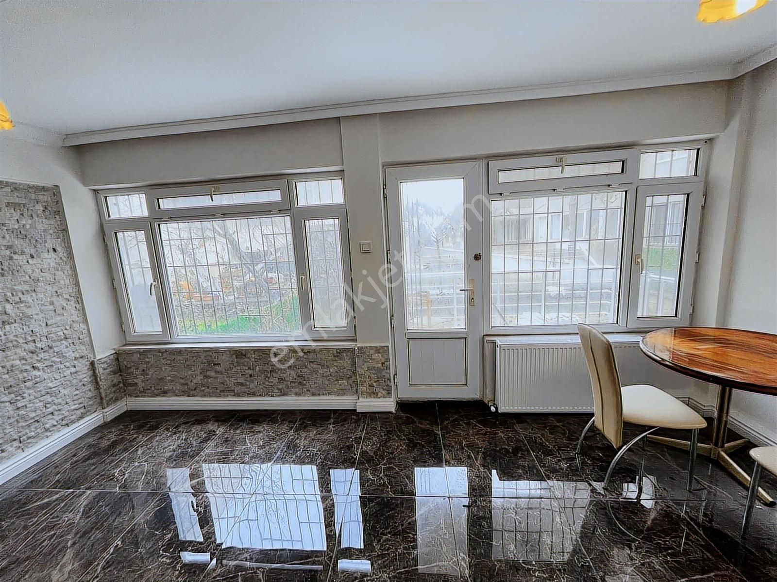 Güzelyalı Sahilde Kat Mülkiyetli Yüksek Giriş Bahçe Kat Daire - Görsel 3