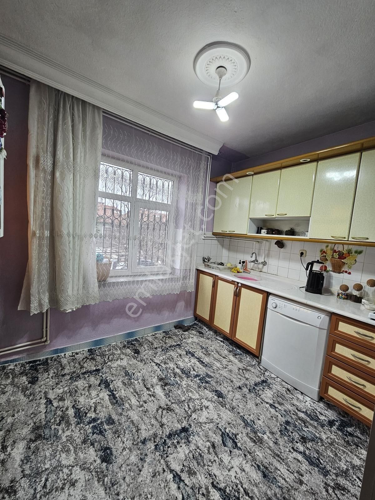 Kovanağzında Satılık Bahçeli İki Katlı Müstakil Ev 297 M2 Arsalı - Görsel 8