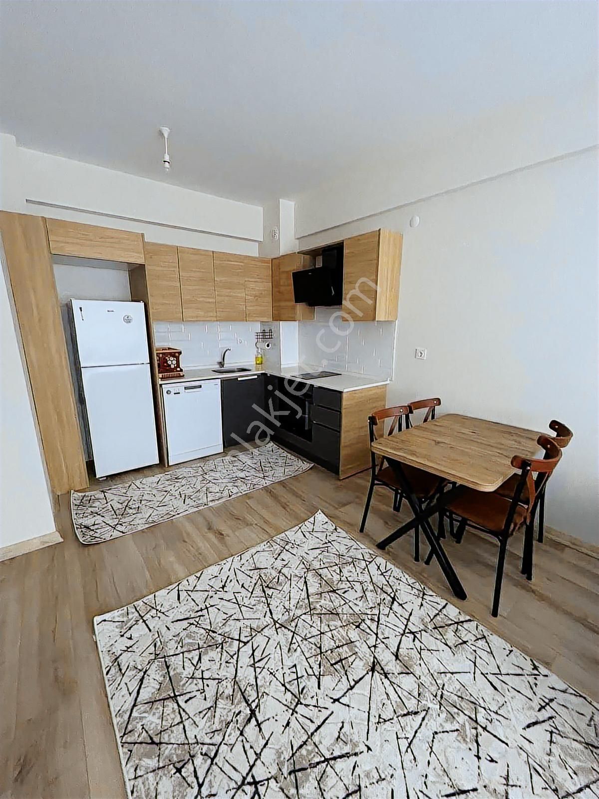 Akkaya İnşaattan Emlaklarda Gümüş Towers Lüks Eşyalı Kiralık 1+1 - Görsel 6