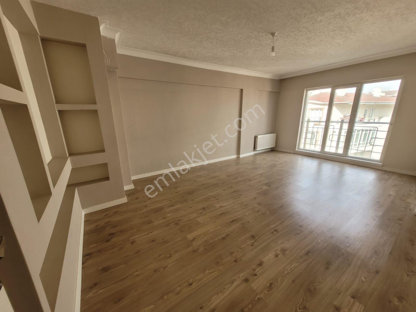 Etimesgut Çift Girişli Acil Satılık 4 + 1 Teras - Görsel 12