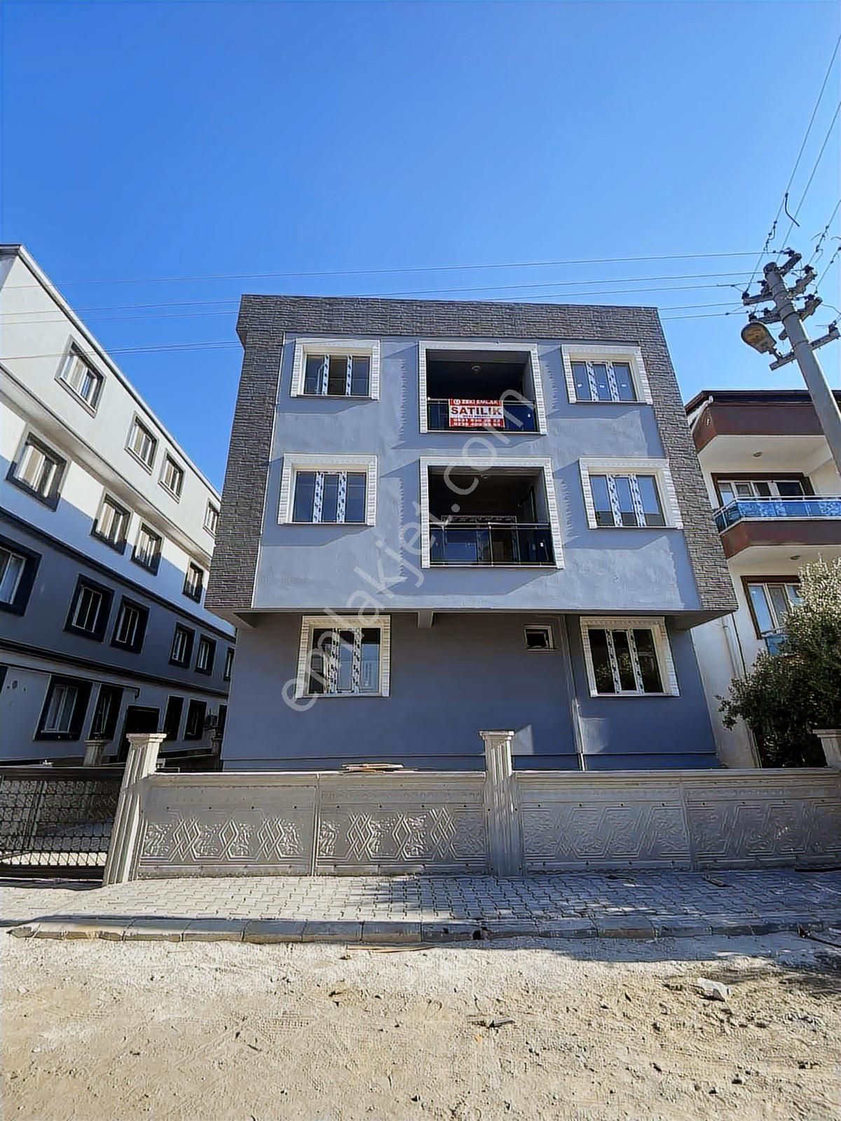 Asil Emlak'tan Cumhuriyet Ortaokulu Civ. 1+1 Satılık Sıfır Daire - Görsel 12