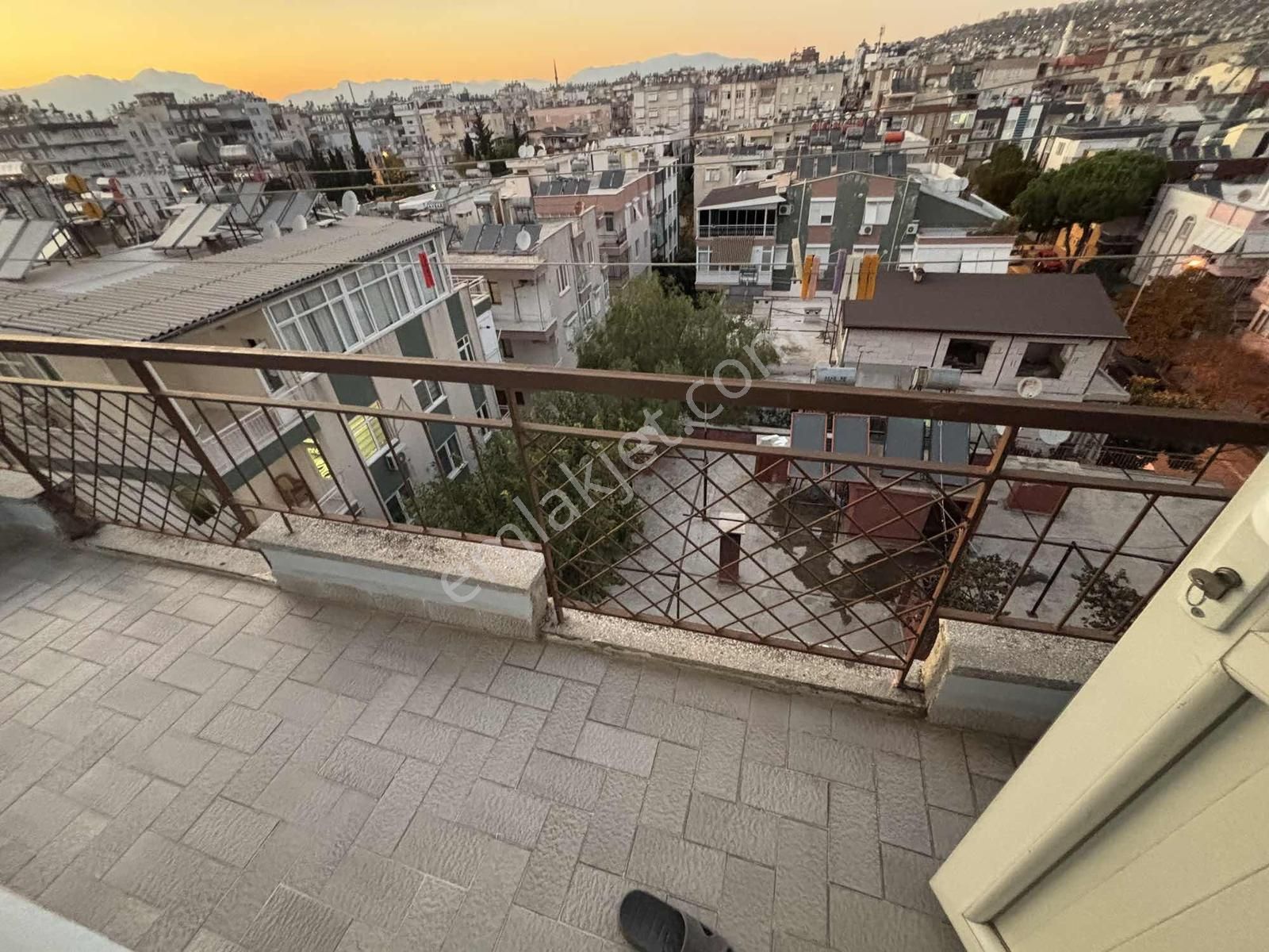 Ulusta 3+1 Temiz Eşyalı Asansörlü Kiralık Daire - Görsel 10