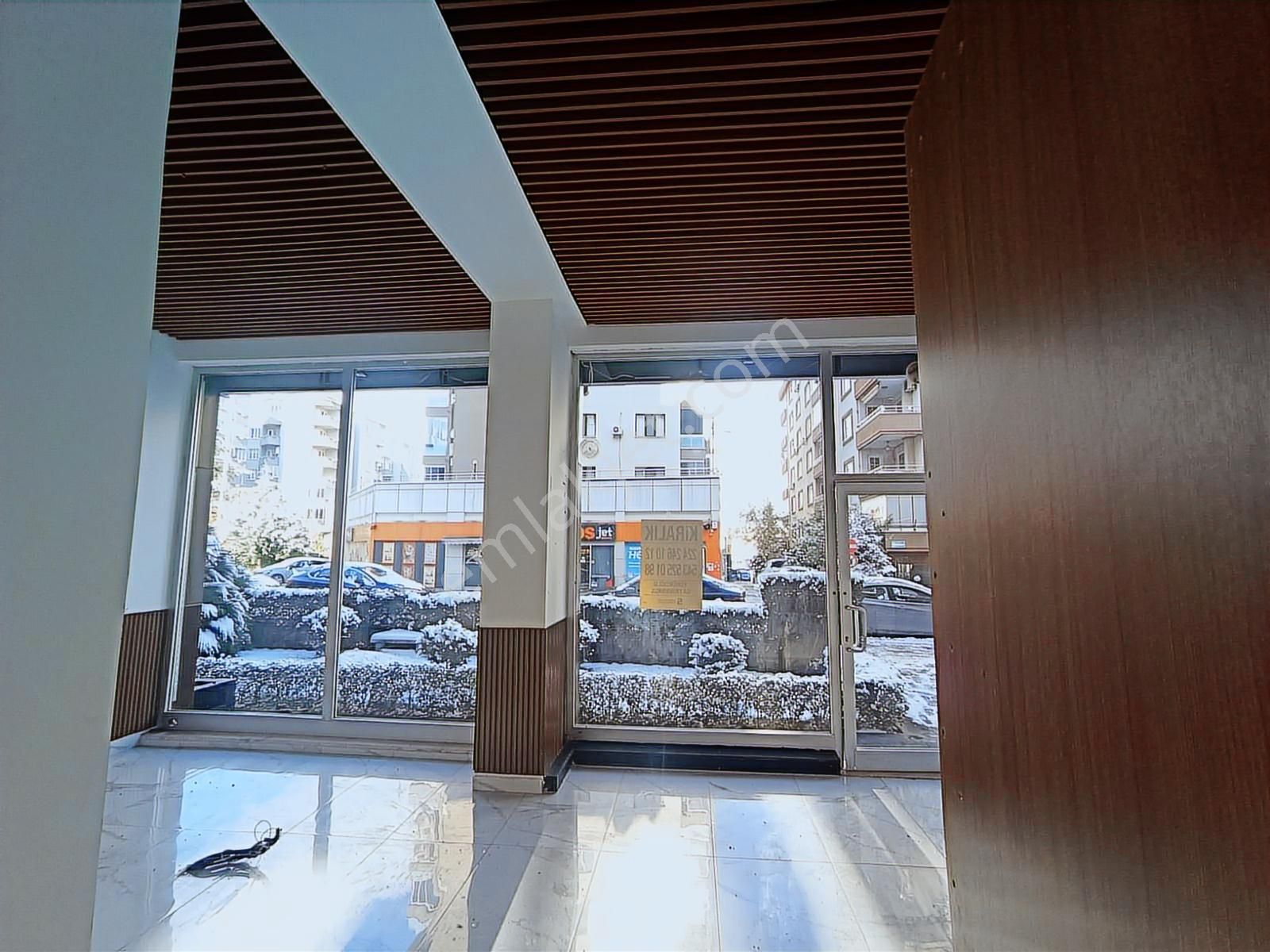 İsmetiye Caddesine Cephe Harika Lokasyonda Kiralık Dükkan - Görsel 27