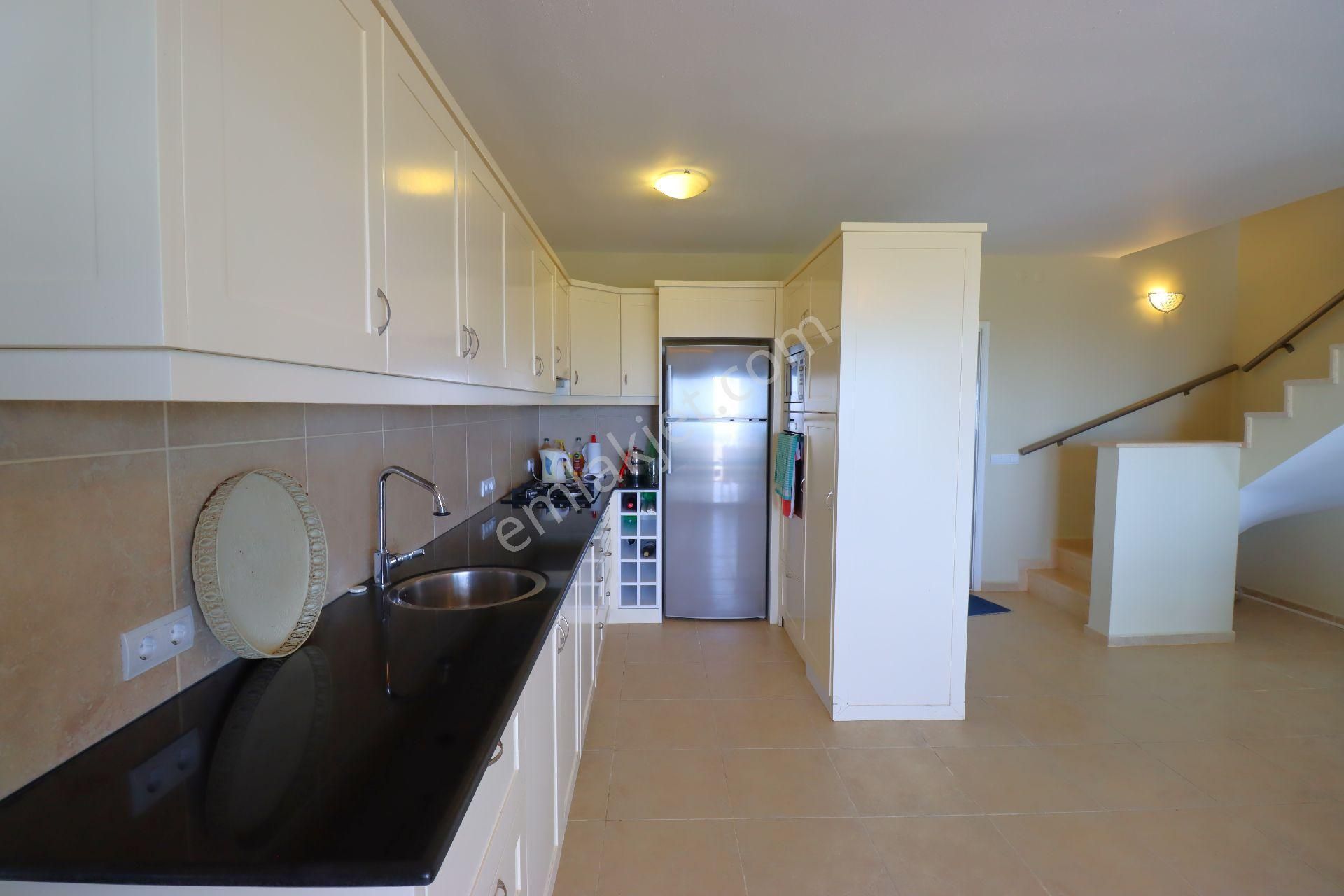 Fırsat İndirimle Kuşadası Nda 1.000 M2 Arsada Deniz Manzaralı 4+1 Havuzlu Müstakıl Satılık Vılla - Görsel 20