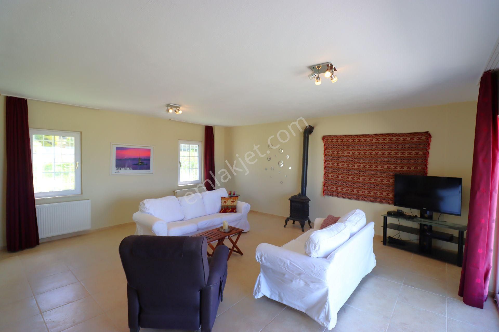 Fırsat İndirimle Kuşadası Nda 1.000 M2 Arsada Deniz Manzaralı 4+1 Havuzlu Müstakıl Satılık Vılla - Görsel 24