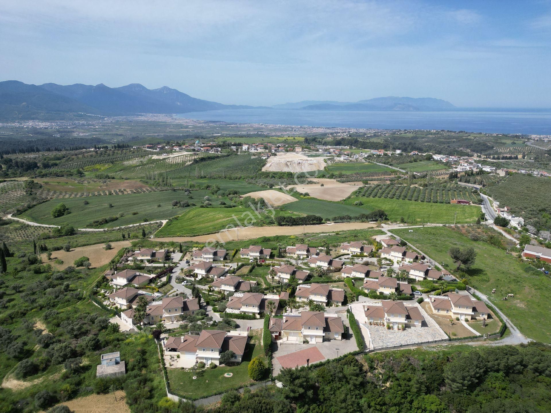 Fırsat İndirimle Kuşadası Nda 1.000 M2 Arsada Deniz Manzaralı 4+1 Havuzlu Müstakıl Satılık Vılla - Görsel 5