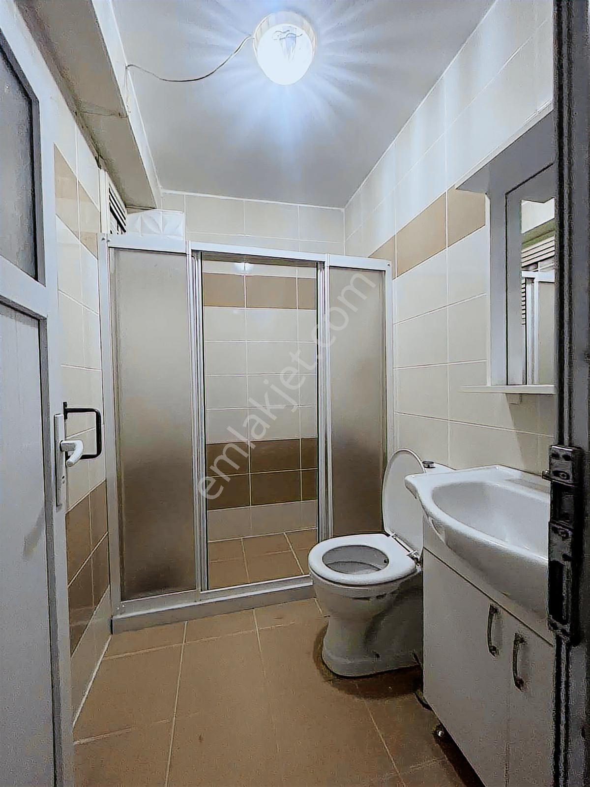 Kanarya Bölgedesinde Balkonlu Marmaraya Yakın 2+1 Satılık Daire