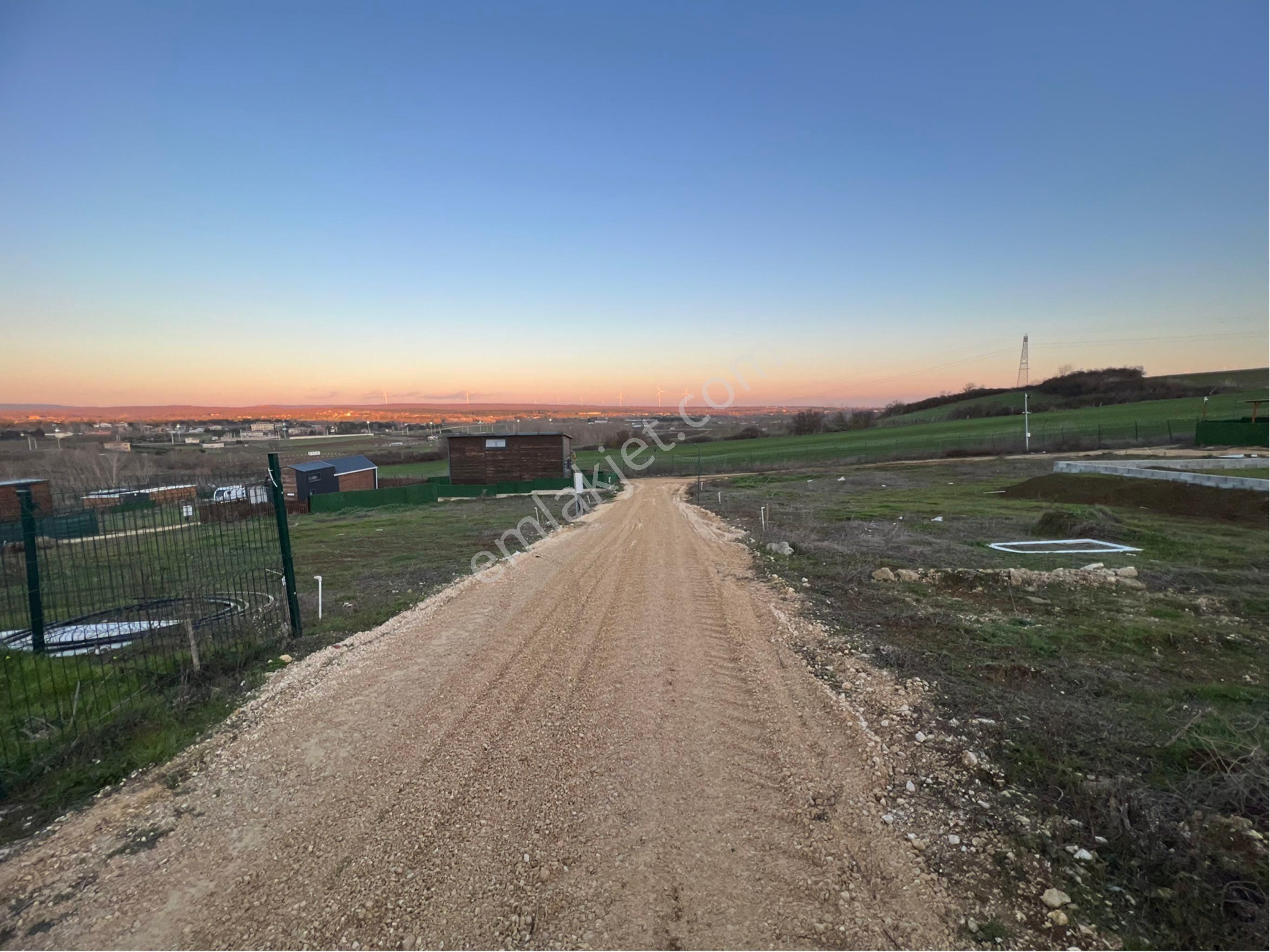 Kabakça Mah.7/24 Güvenlik Ve Kameralı Sitede 200m2 400m2 Ler - Görsel 4