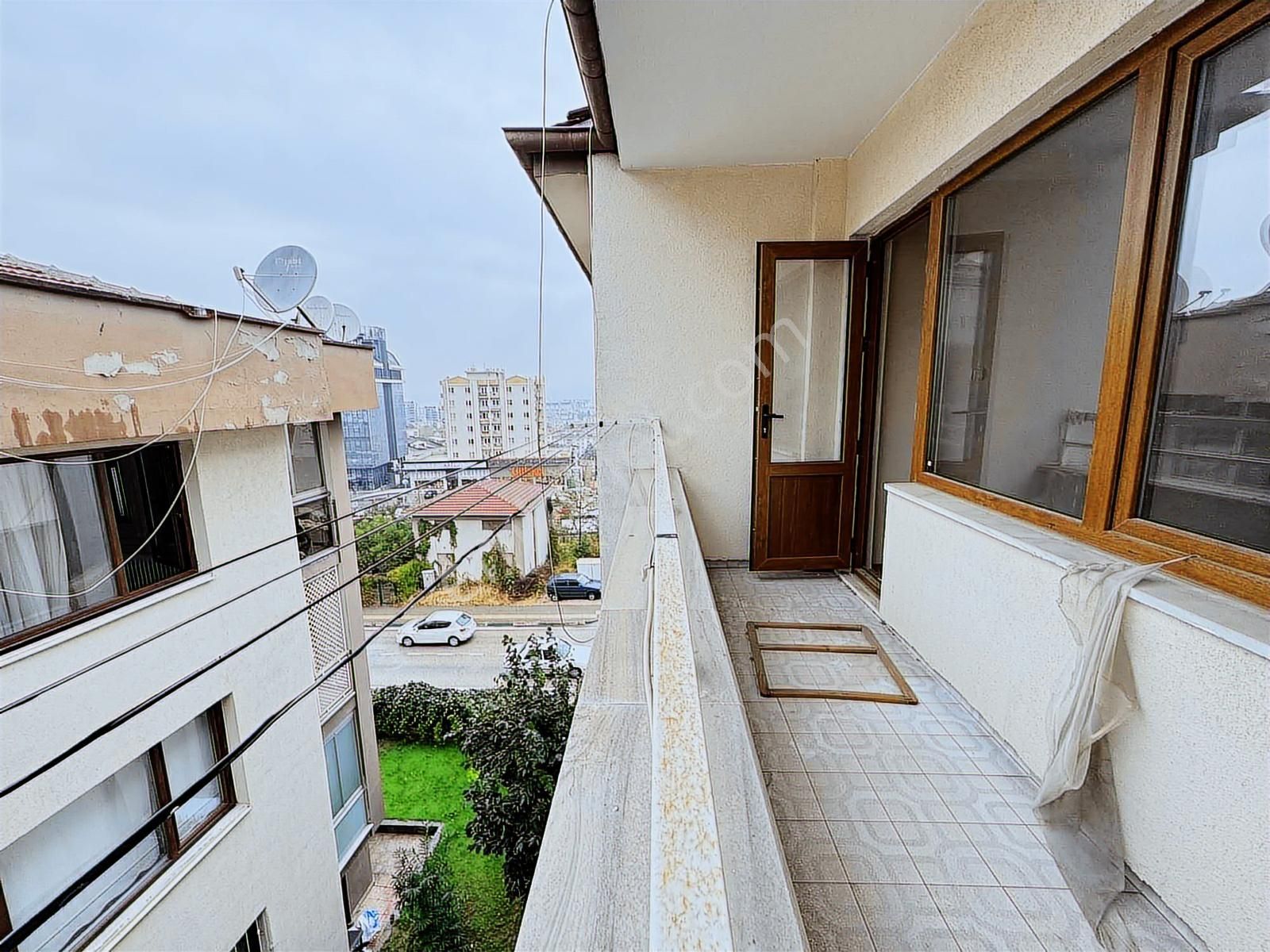 Beşevler Metro İstasyon Dibi İzmir Yoluna Cephe Kiralik Daire - Görsel 23