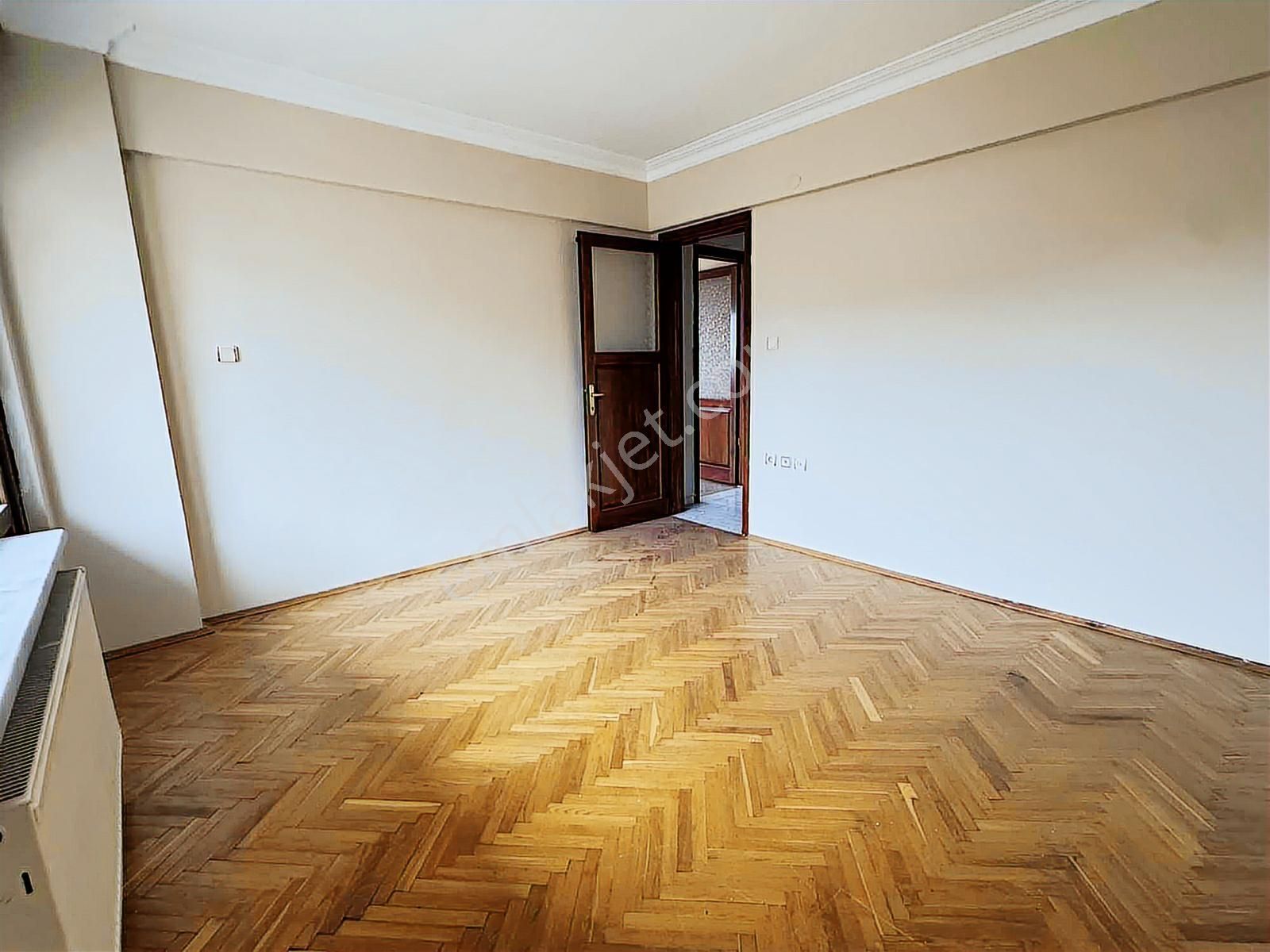 Beşevler Metro İstasyon Dibi İzmir Yoluna Cephe Kiralik Daire - Görsel 24