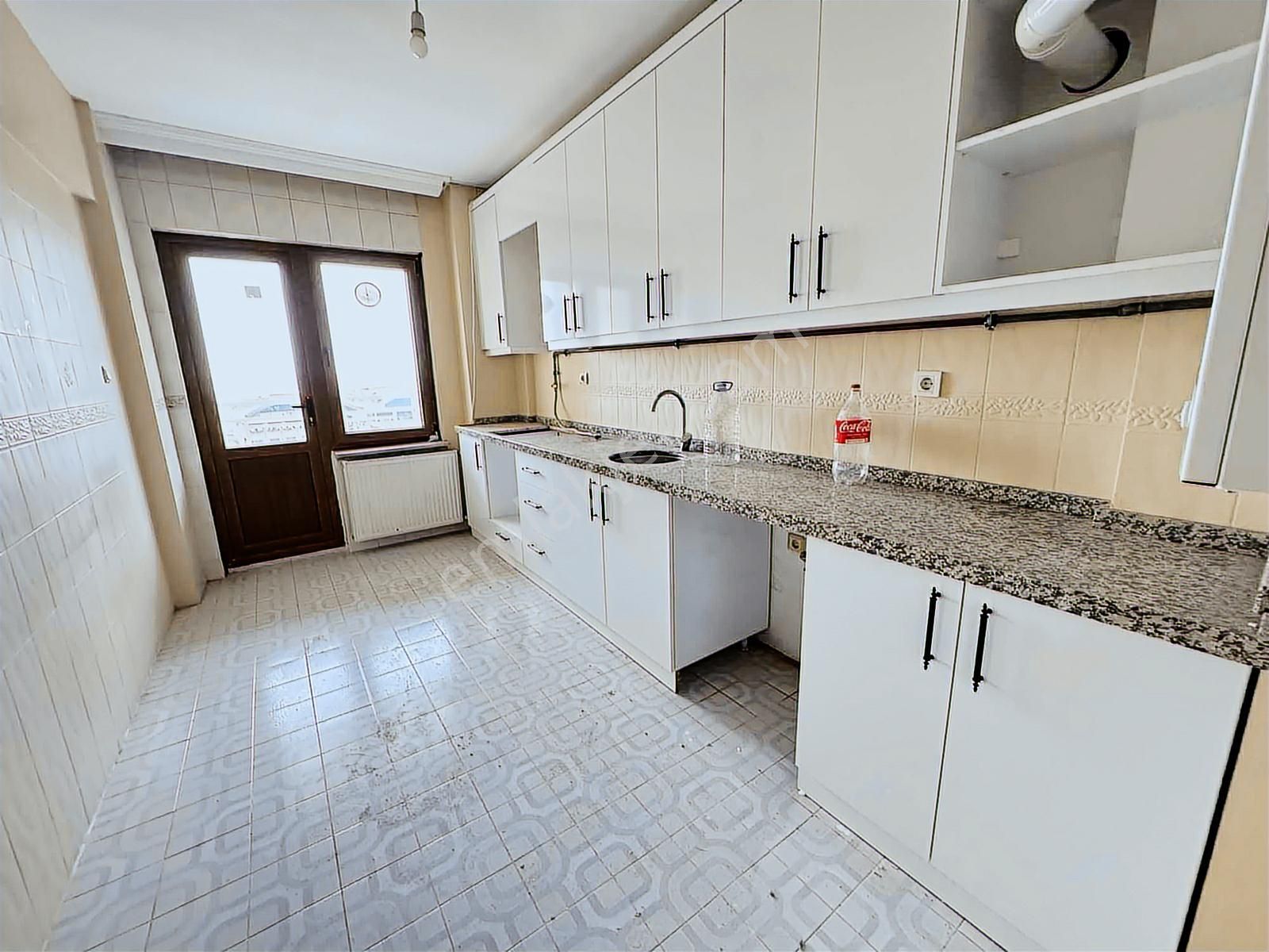 Beşevler Metro İstasyon Dibi İzmir Yoluna Cephe Kiralik Daire - Görsel 25