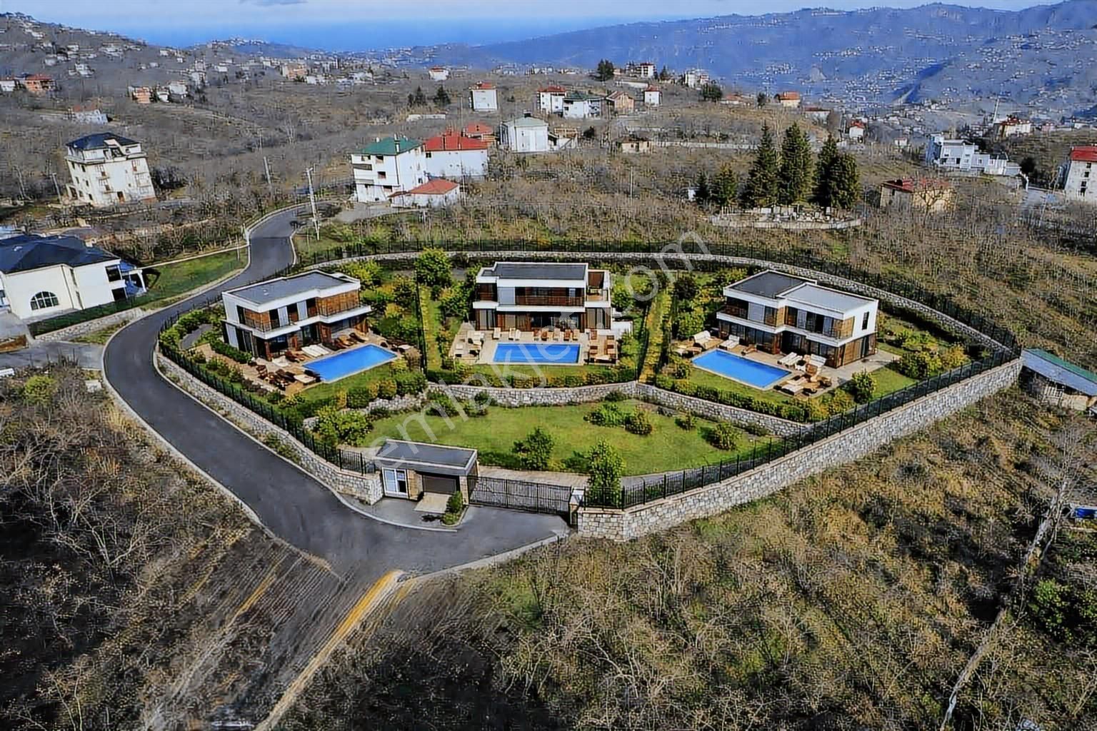 Trabzonda Deniz Manzaralı Projeli Arazi