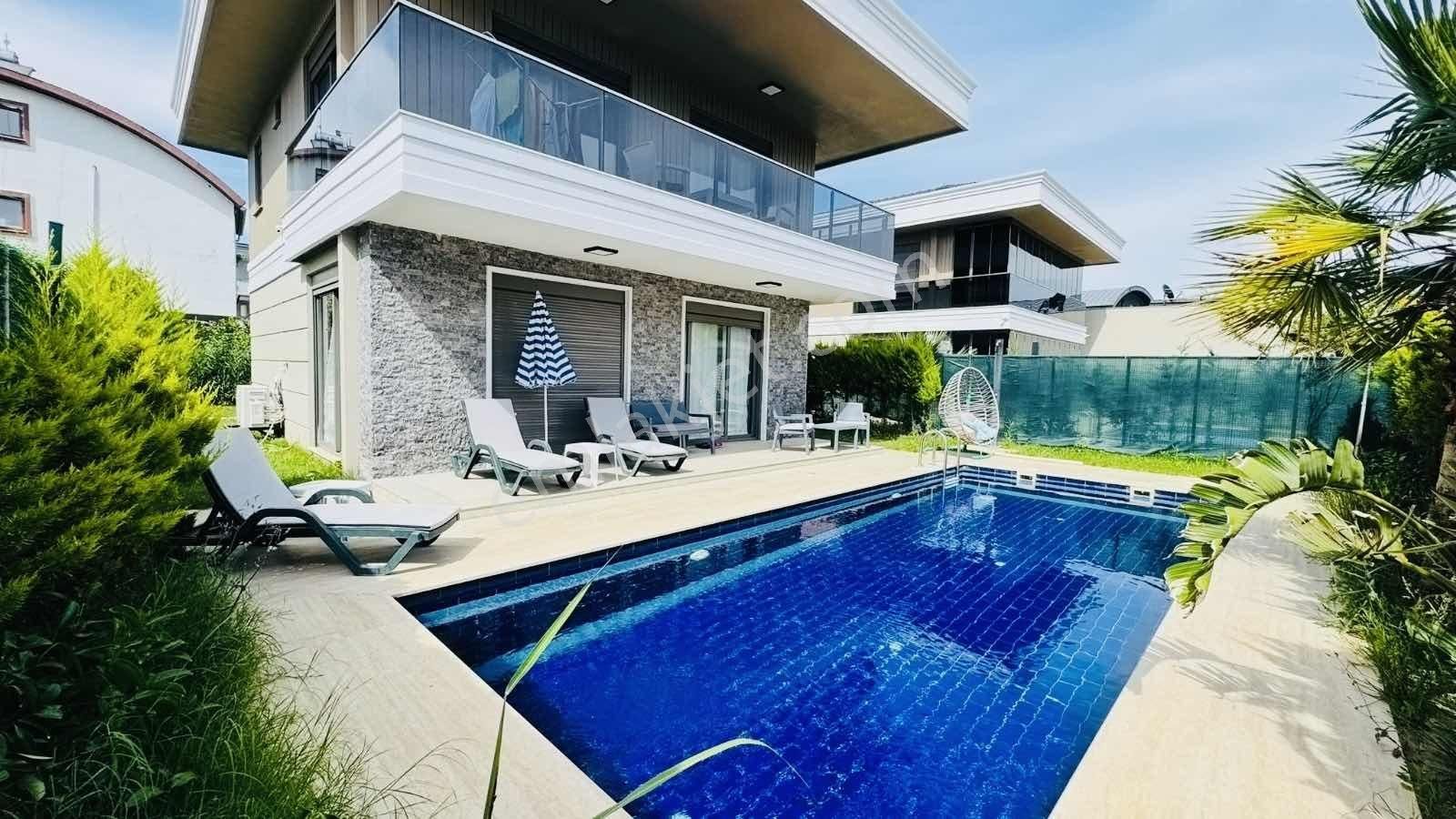 Belek River Side Sitesinde Ultra Lüks Havuz Isıtmalı Villa