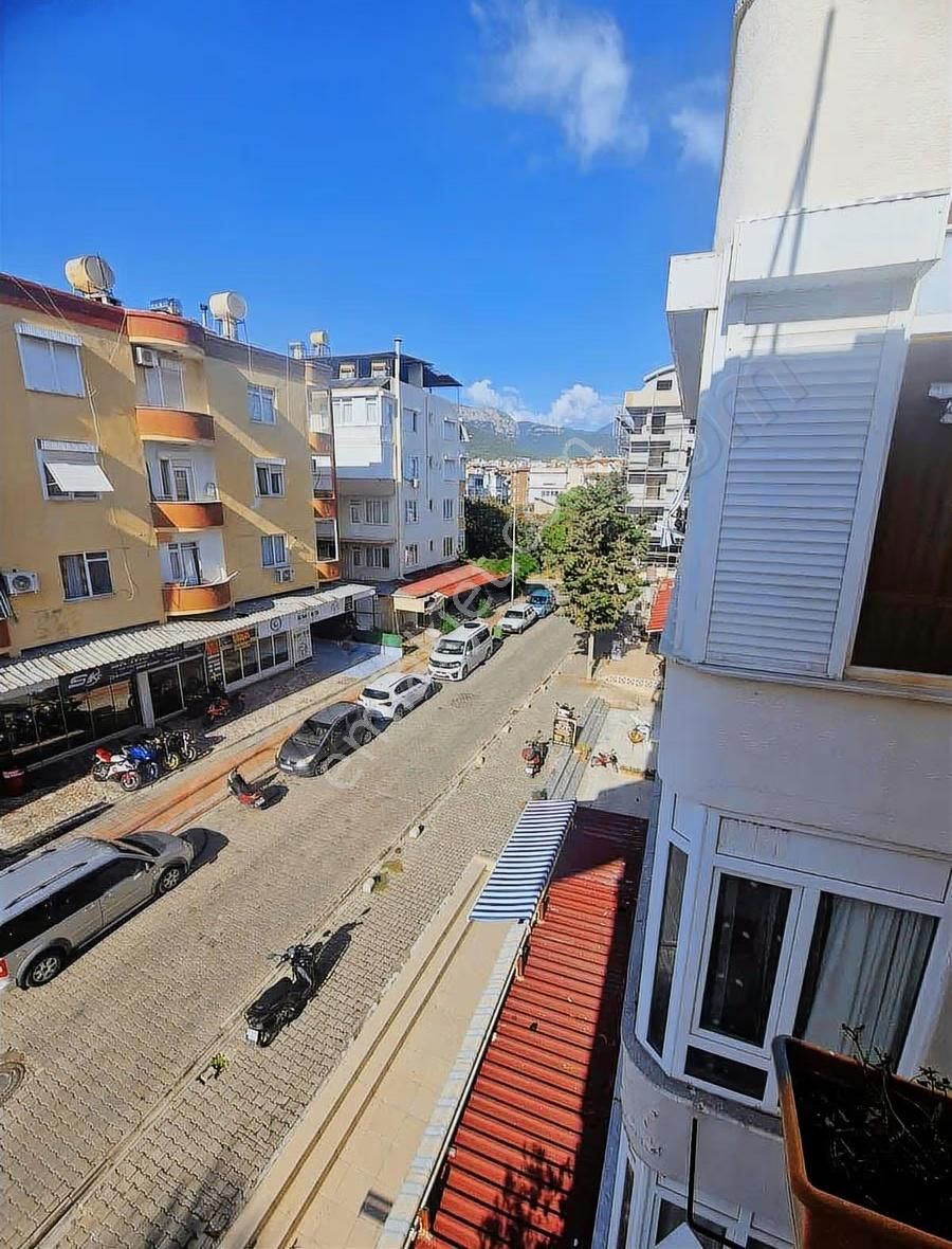 Oba Gölde Satılık İkamete Uygun Daire - Görsel 14