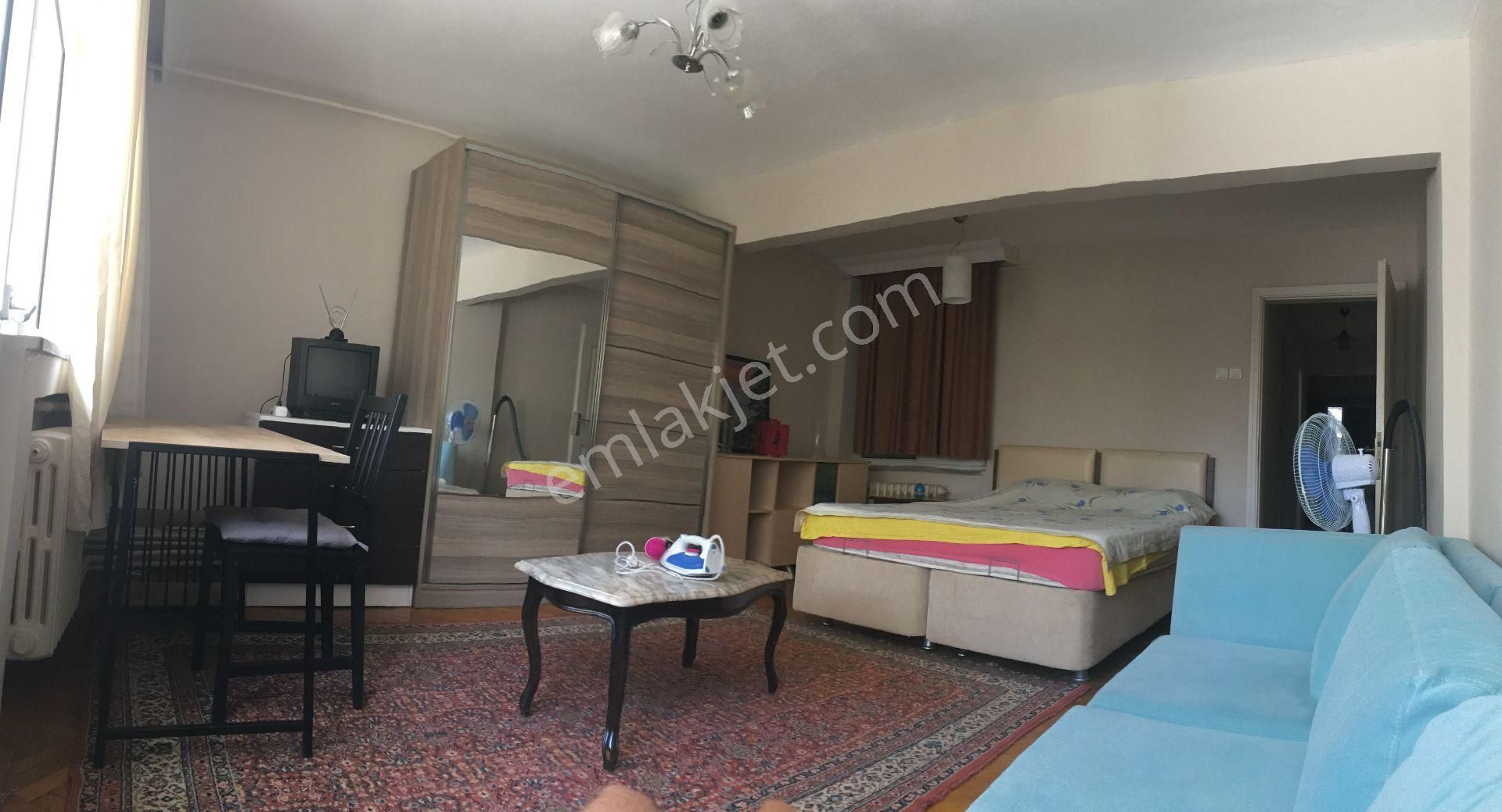 Sahibinden Eşyalı Harbiye Otobüs Durağının Bir Arka Sokağı Videolu - Görsel 4