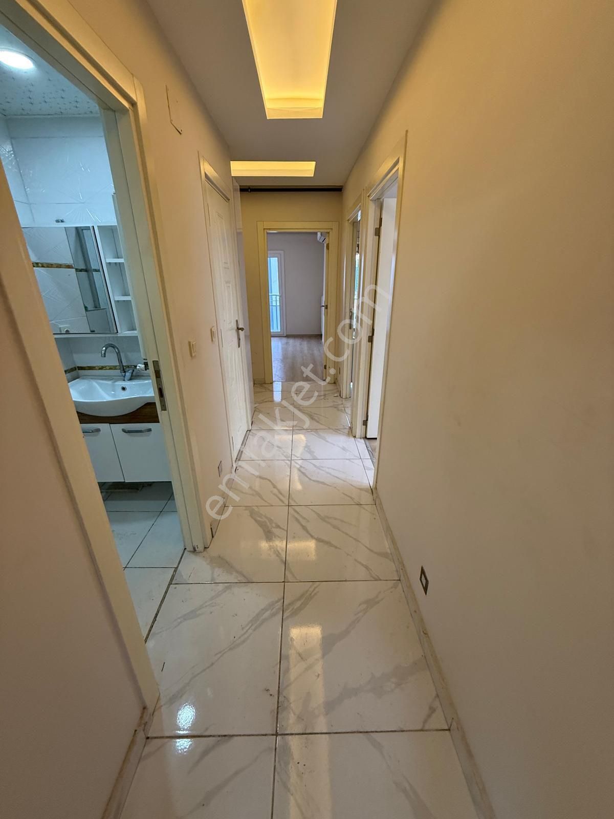 Yüzüncü Yılın Enn Merkezî Konumunda İskanlı K. Mutfak E. Banyolu 2+1 Daire - Görsel 6