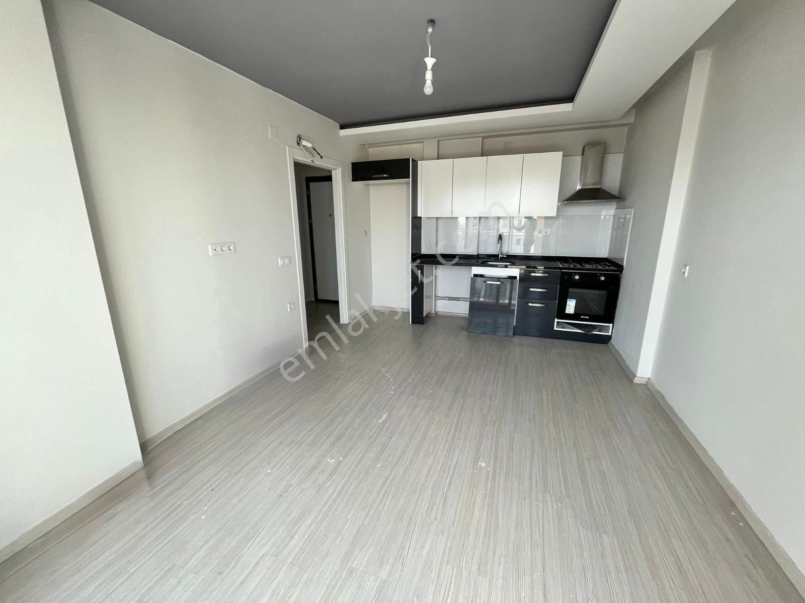 100. Yılın Gözde Sitesi Havuzlu Açık Mutfak Modern Sevenlere Özel 2+1 Geniş Daire