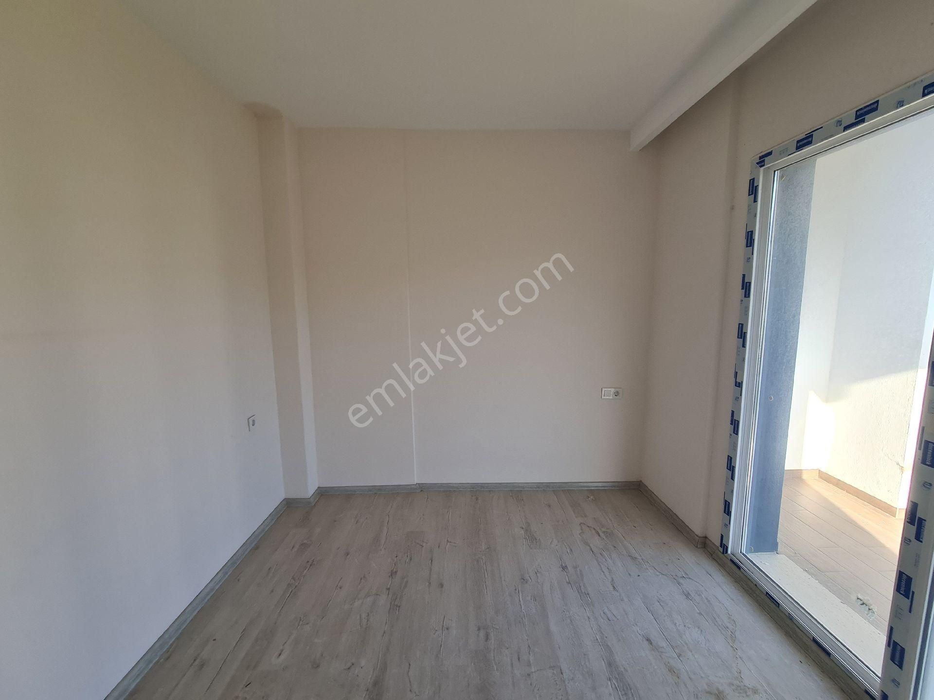 Birlik Gayrimenkul Den Satılık Havuzlu Site İçerisinde Bahçeli 3+1 Yazlık - Görsel 14