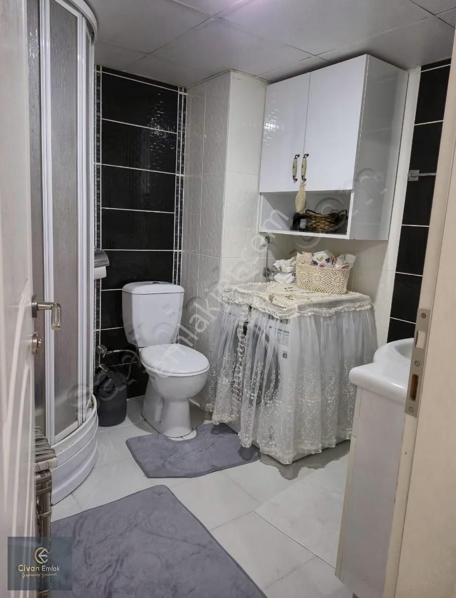 Civan'dan Kışla Mhde Site İçinde Arakat İskânlı Fırsat 3+1 - Görsel 3