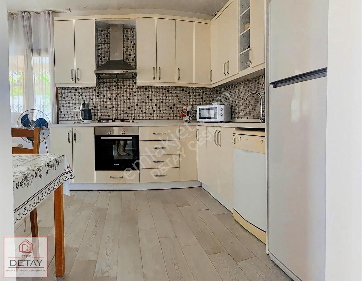 Çeşme Merkezde Kiralık 3+1 Daire