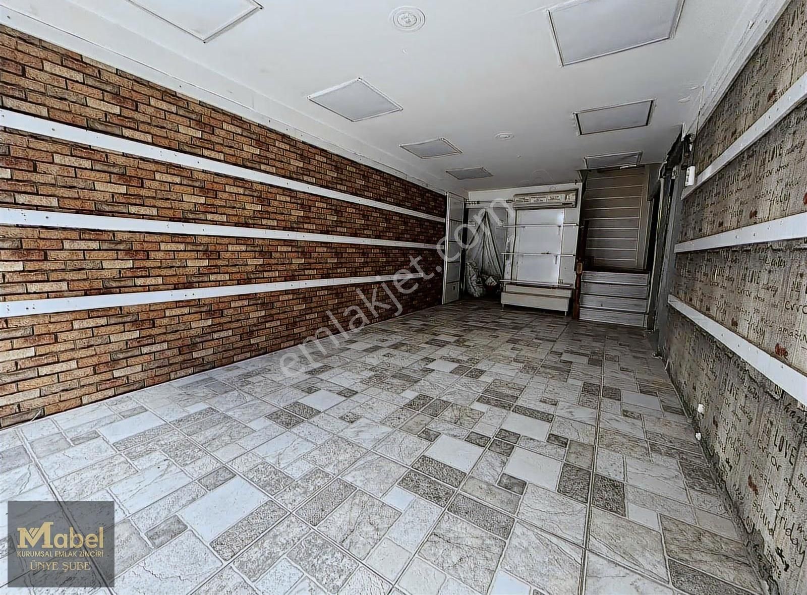 Mabelden Ünyenin Tam Nokta Lokasyonu**meydan Da**satılık İş Yeri - Görsel 4