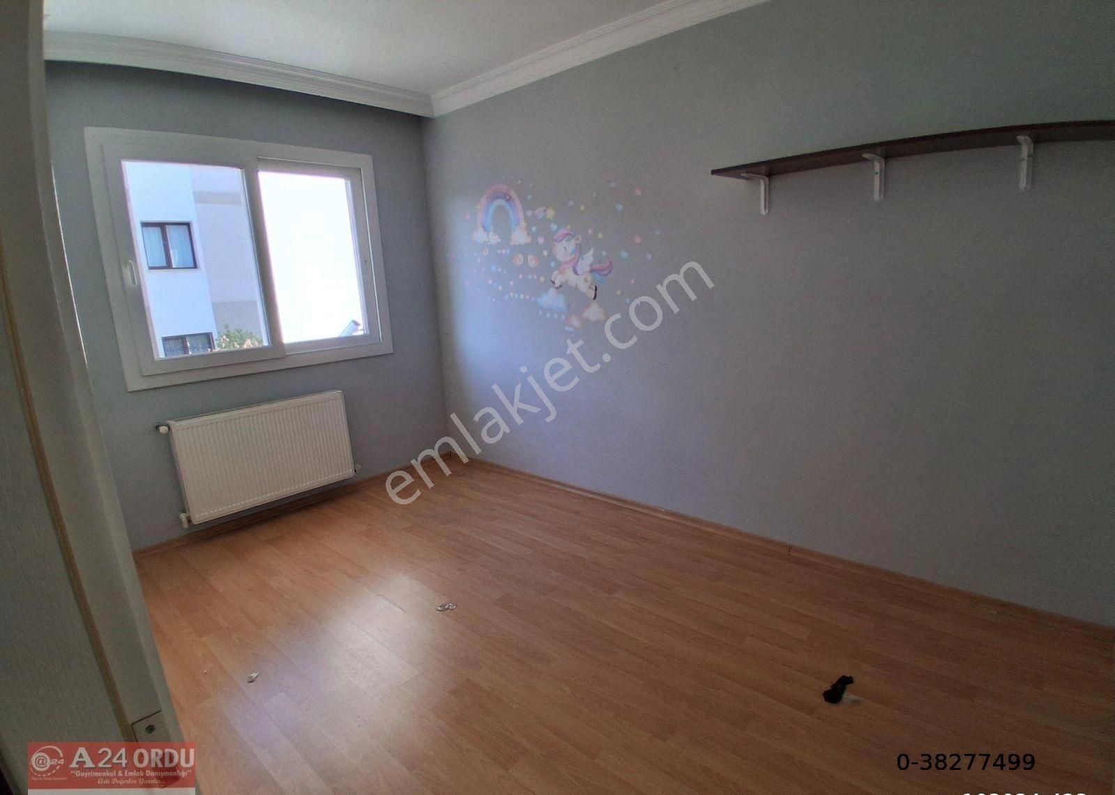 İzmir Menderes Kemalpaşa Mah Beyaz Kafe Yanı Köşe Arakat Doğal Gazlı Klimalı Kiralık Daire. - Görsel 14