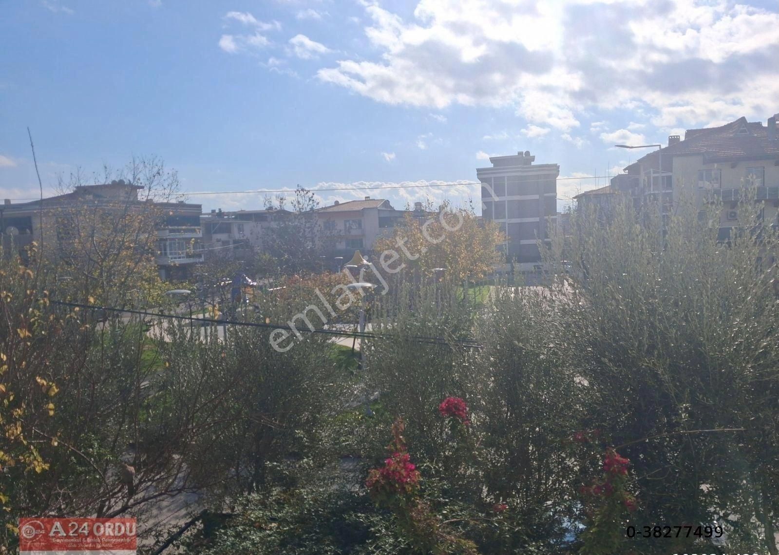 İzmir Menderes Kemalpaşa Mah Beyaz Kafe Yanı Köşe Arakat Doğal Gazlı Klimalı Kiralık Daire. - Görsel 6