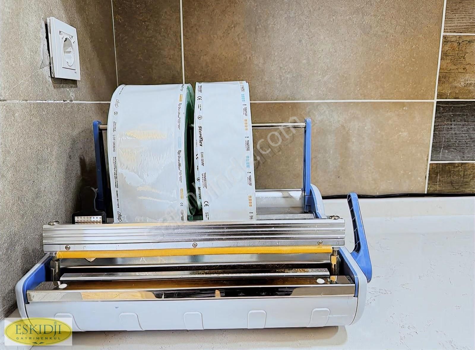 Çanakkale Devren Kiralık Tam Donanımlı Diş Muayehanesi - Görsel 24