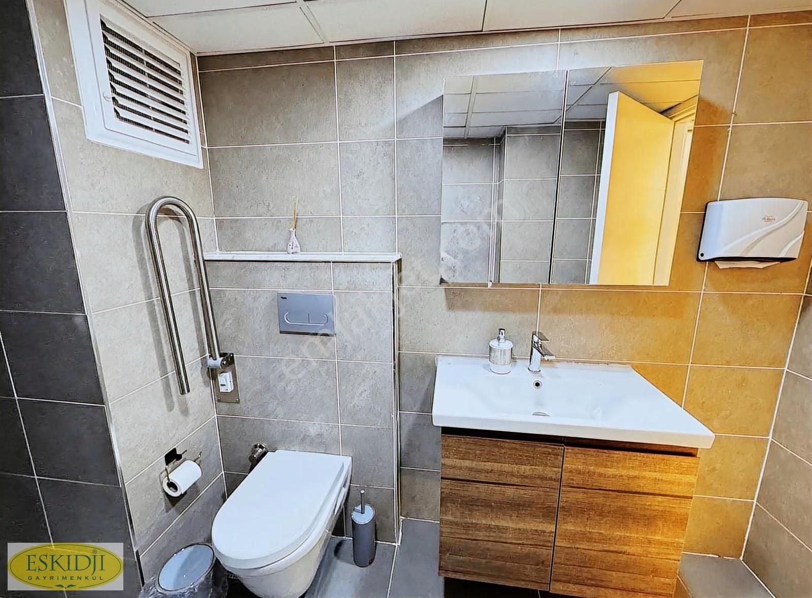 Çanakkale Devren Kiralık Tam Donanımlı Diş Muayehanesi - Görsel 14