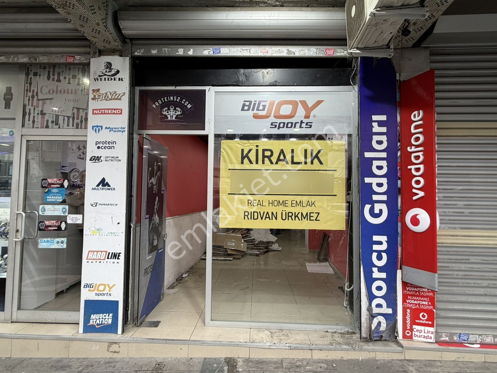 Real Home'dan İkitelli Caddesi Kiralık 45 M2 Düz Girişli Dükkan