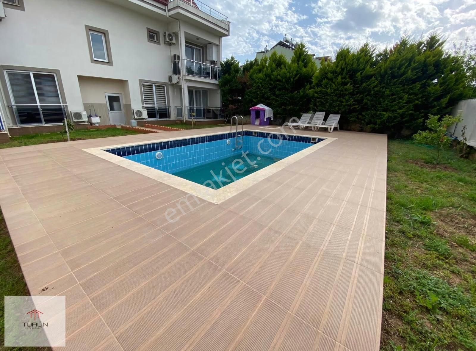 Foça Mahallesi'nde 2+1 Havuzlu Full Eşyalı Kiralık Daire - Görsel 5