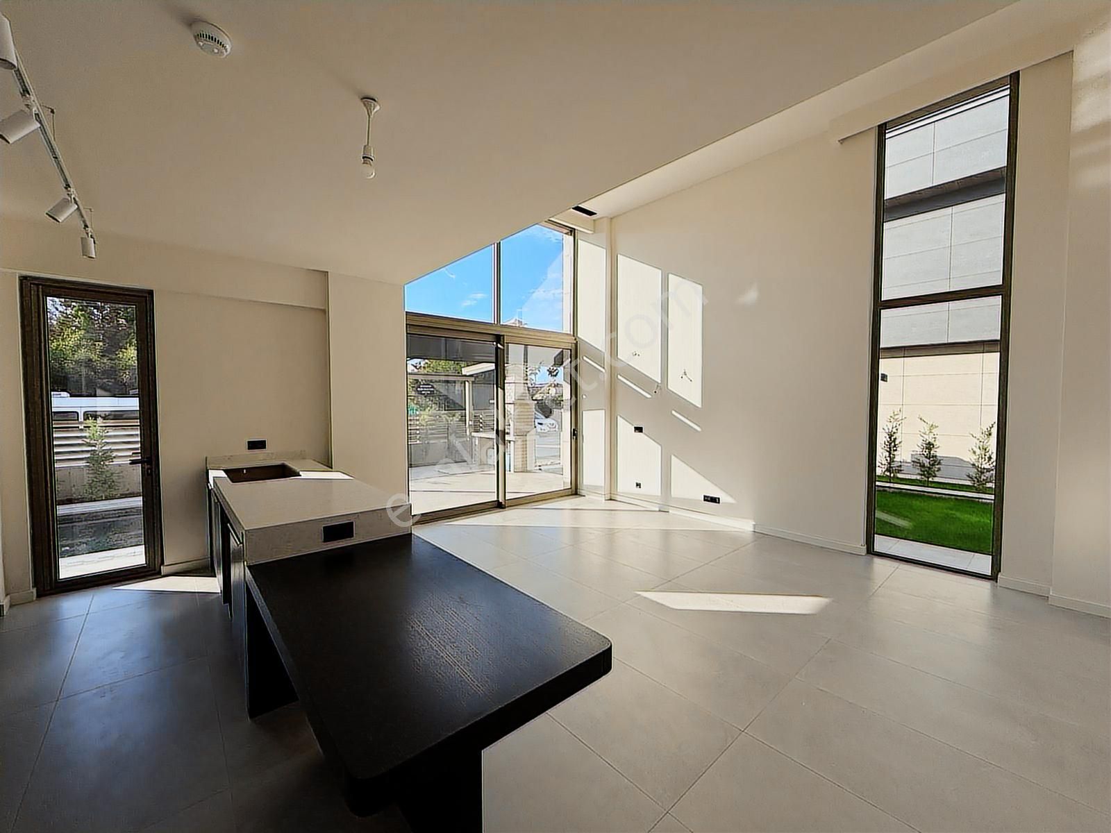 Denize Yakın Lüks Villa - Görsel 18