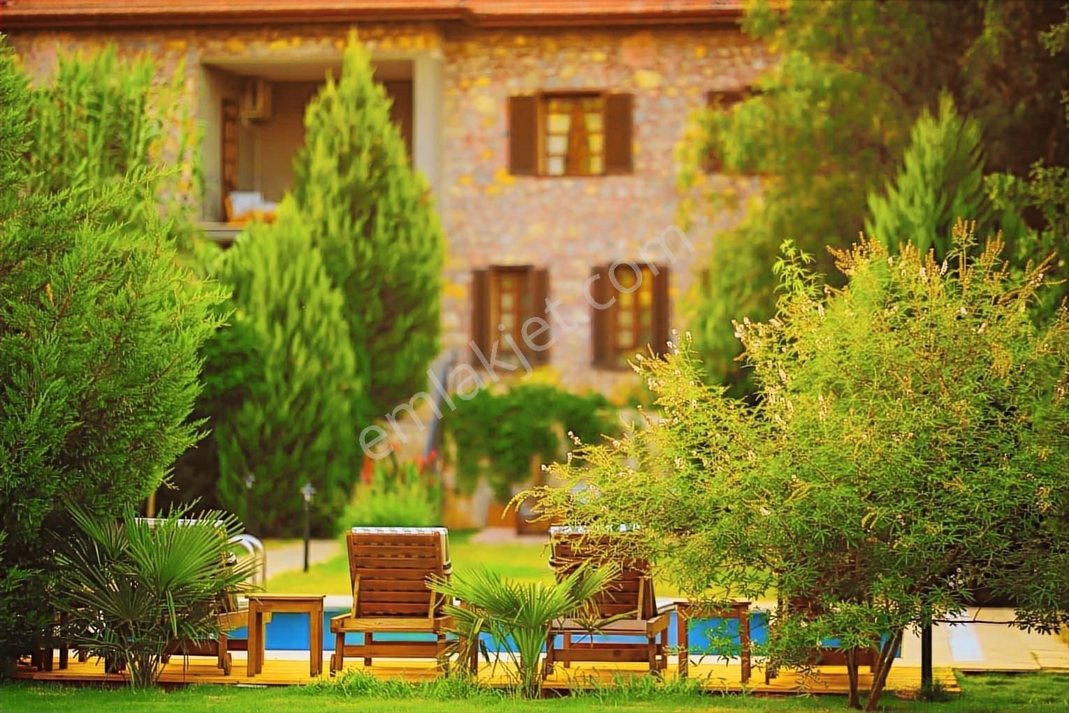 Kaya Köyde Şato Gibi Villa - Görsel 13