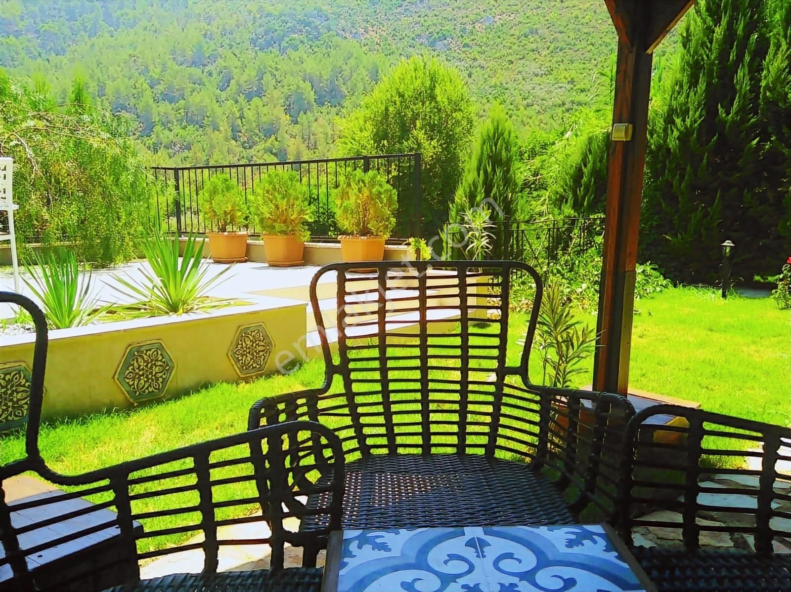 Kaya Köyde Şato Gibi Villa - Görsel 25