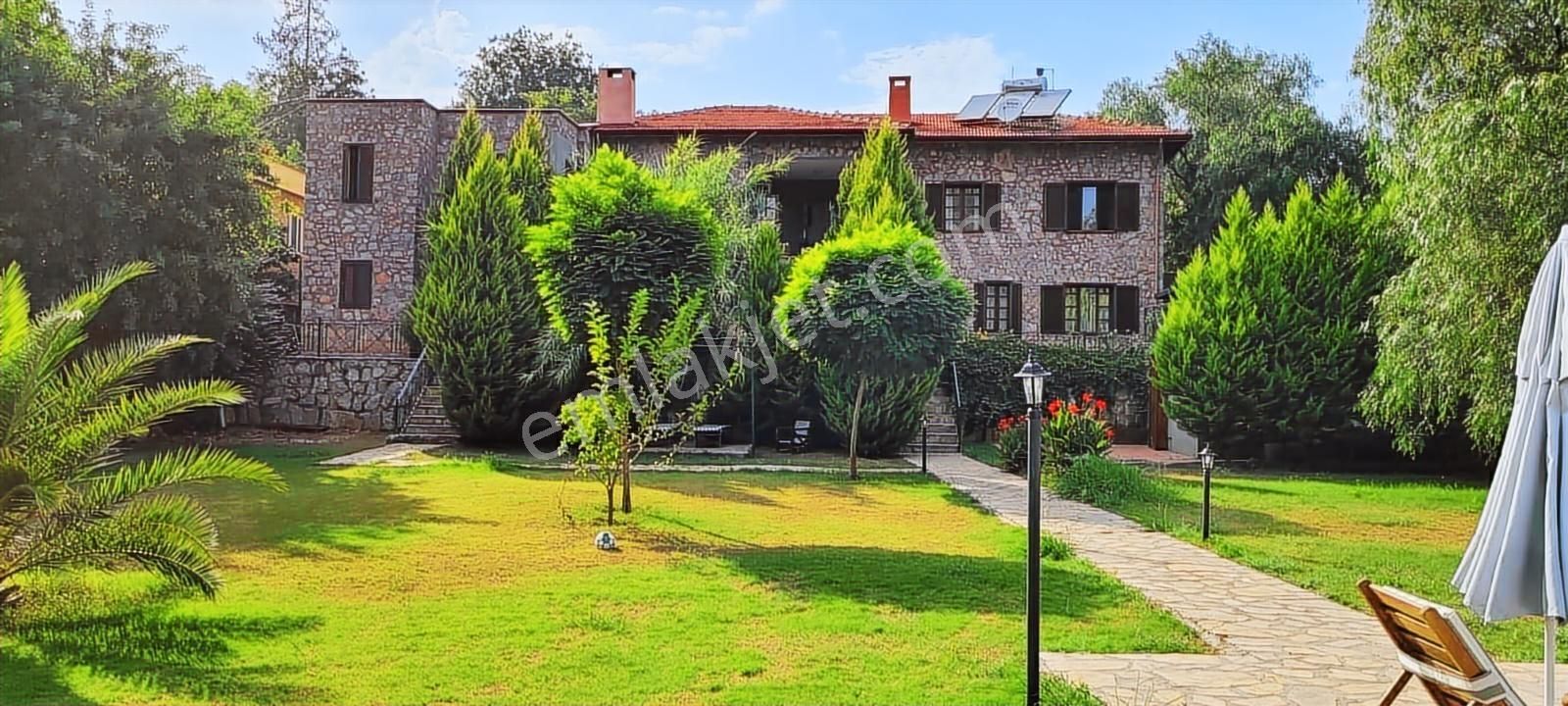 Kaya Köyde Şato Gibi Villa - Görsel 9