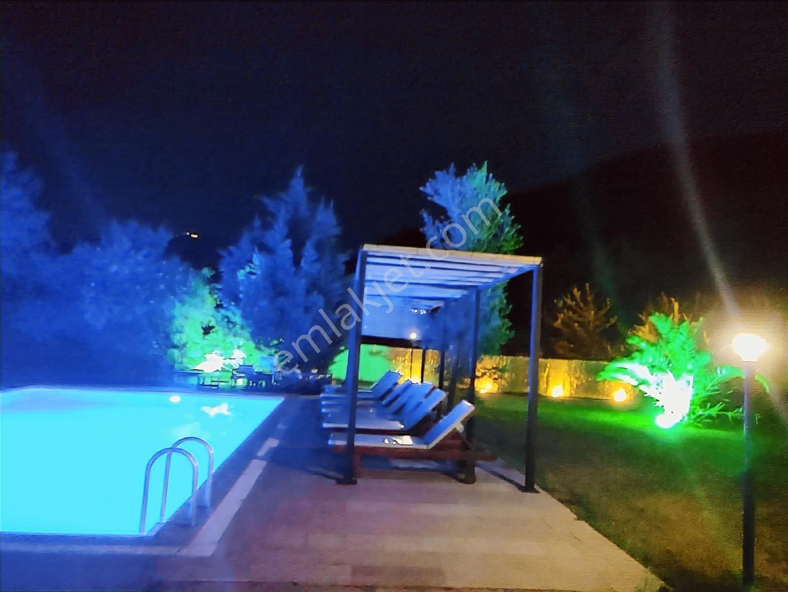 Kaya Köyde Şato Gibi Villa - Görsel 24