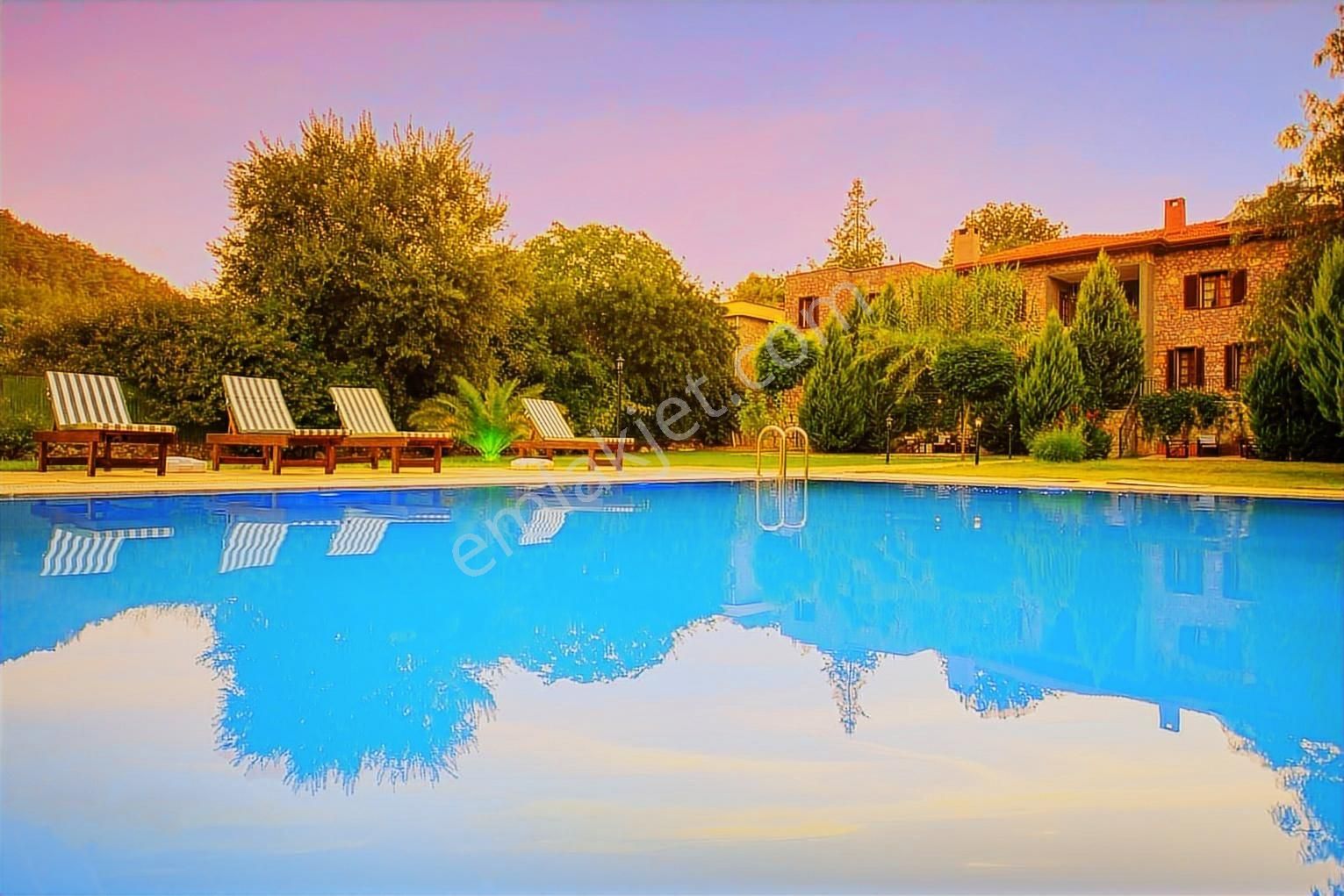 Kaya Köyde Şato Gibi Villa - Görsel 21