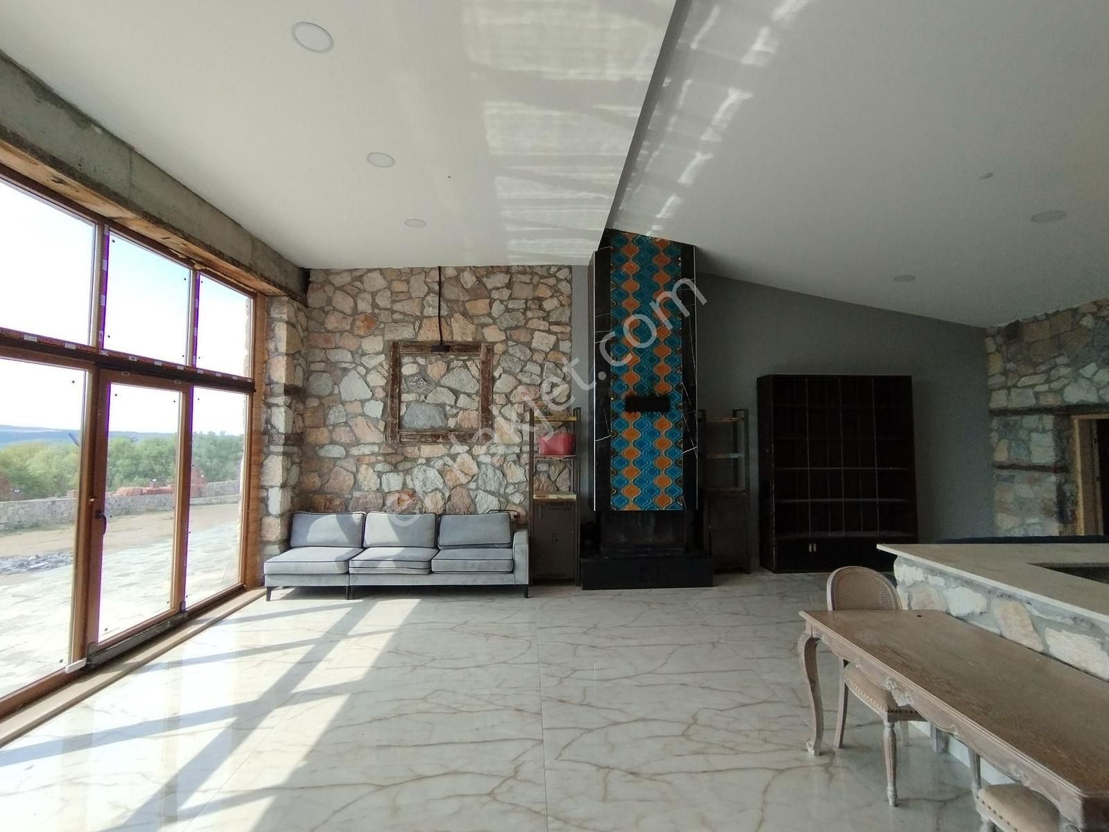 Bulvar Emlak'tan Satılık Mükemmel Manzaralı Taş Ev - Görsel 9