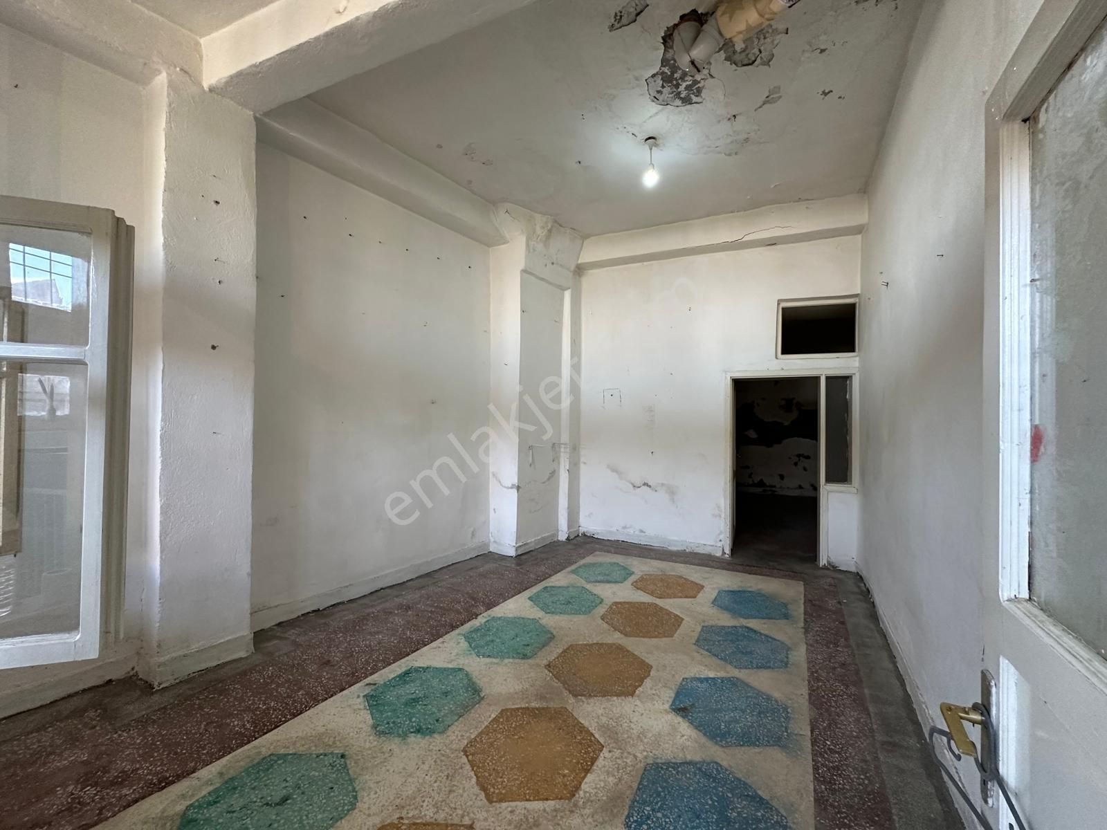 Sürer Emlak`tan Kiralık 3+1 Müstakil Ev - Görsel 14